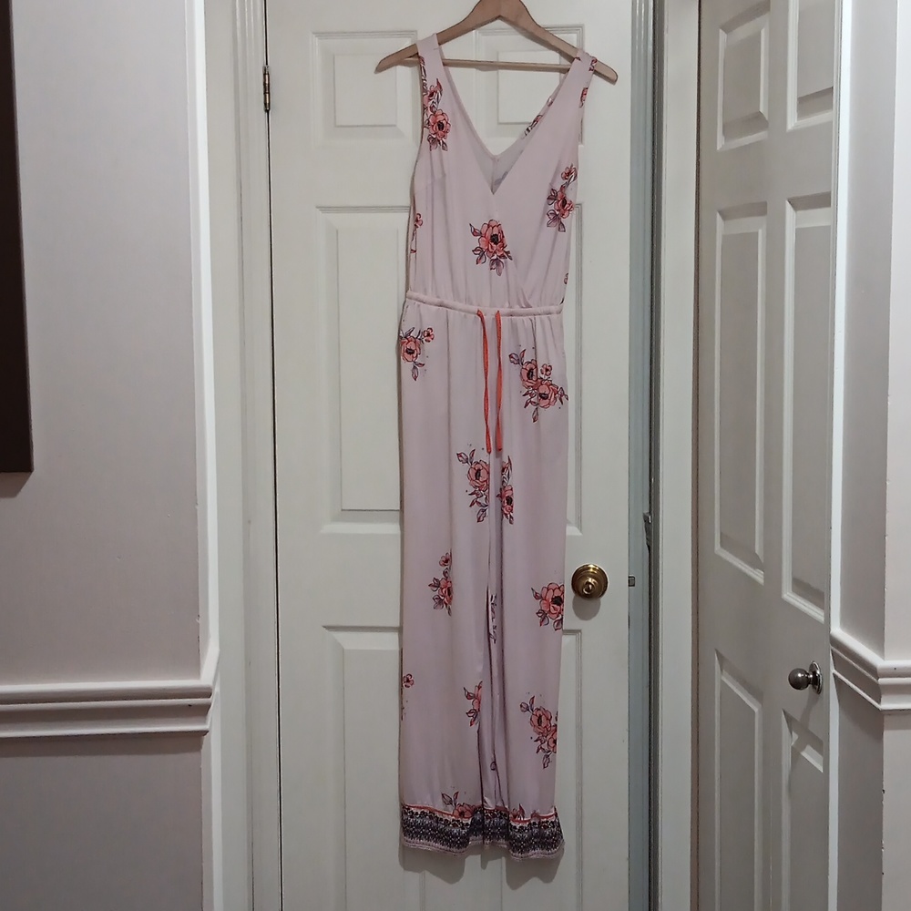 Flared floral jumpsuit‎